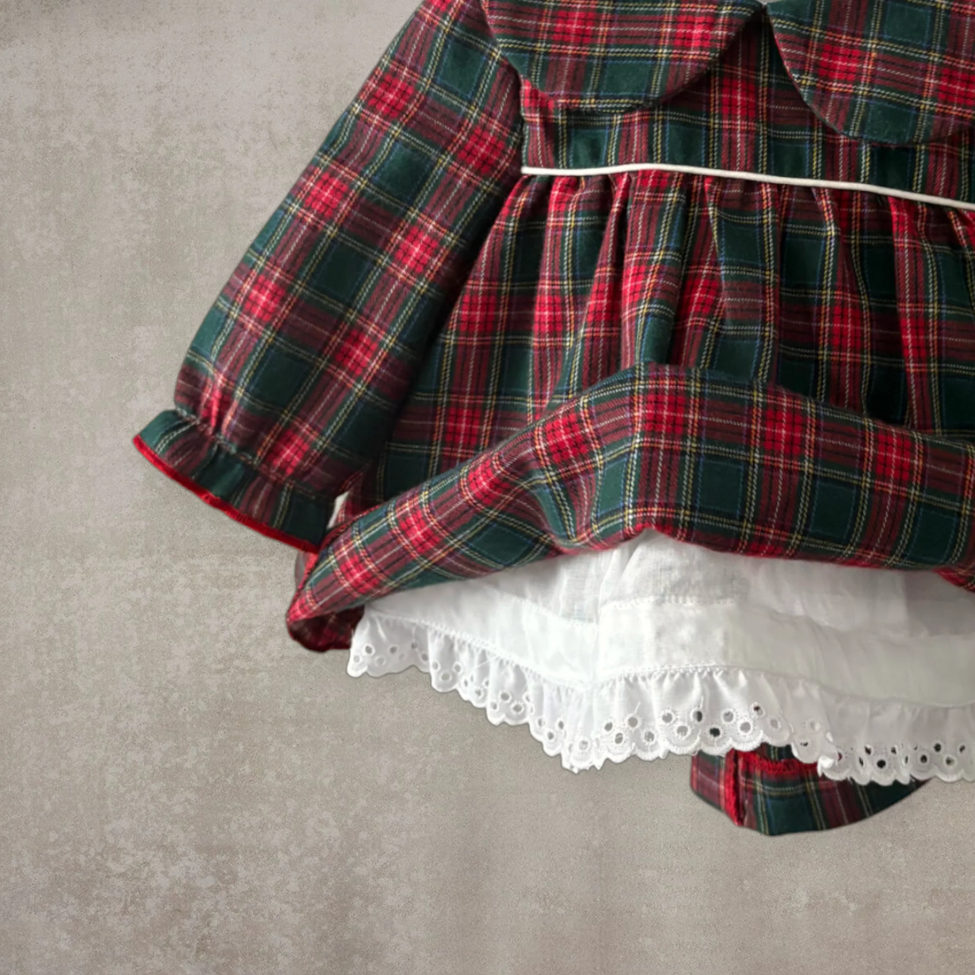 Vestido manga larga y braguita a juego. Cuadritos verdes y rojos - Imagen 5